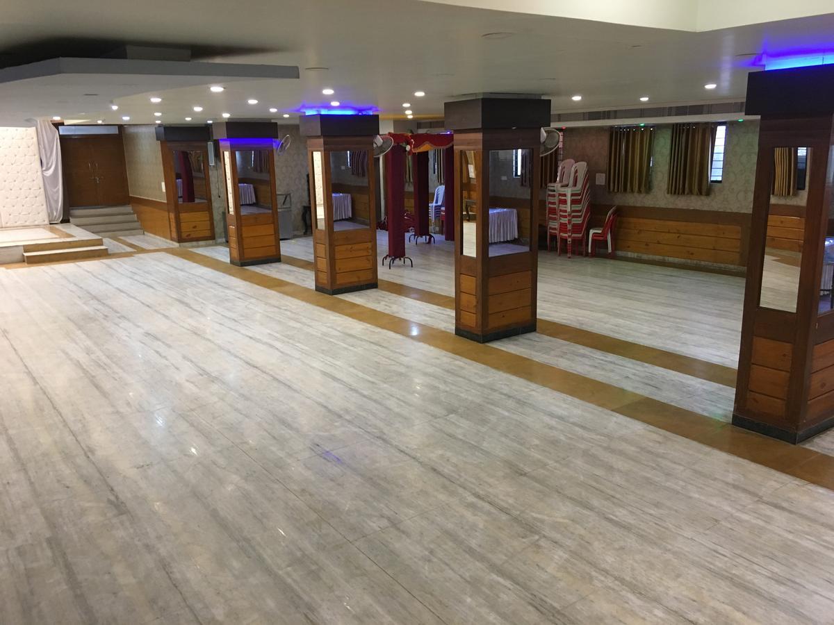 Hotel Kailash Presidency Bhópál Exteriér fotografie